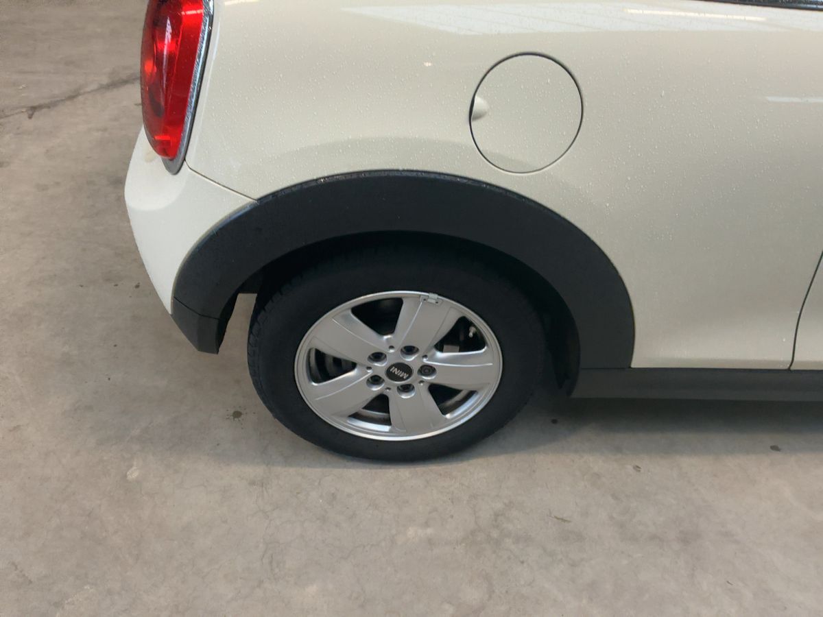 MINI One 2019 — photo 10