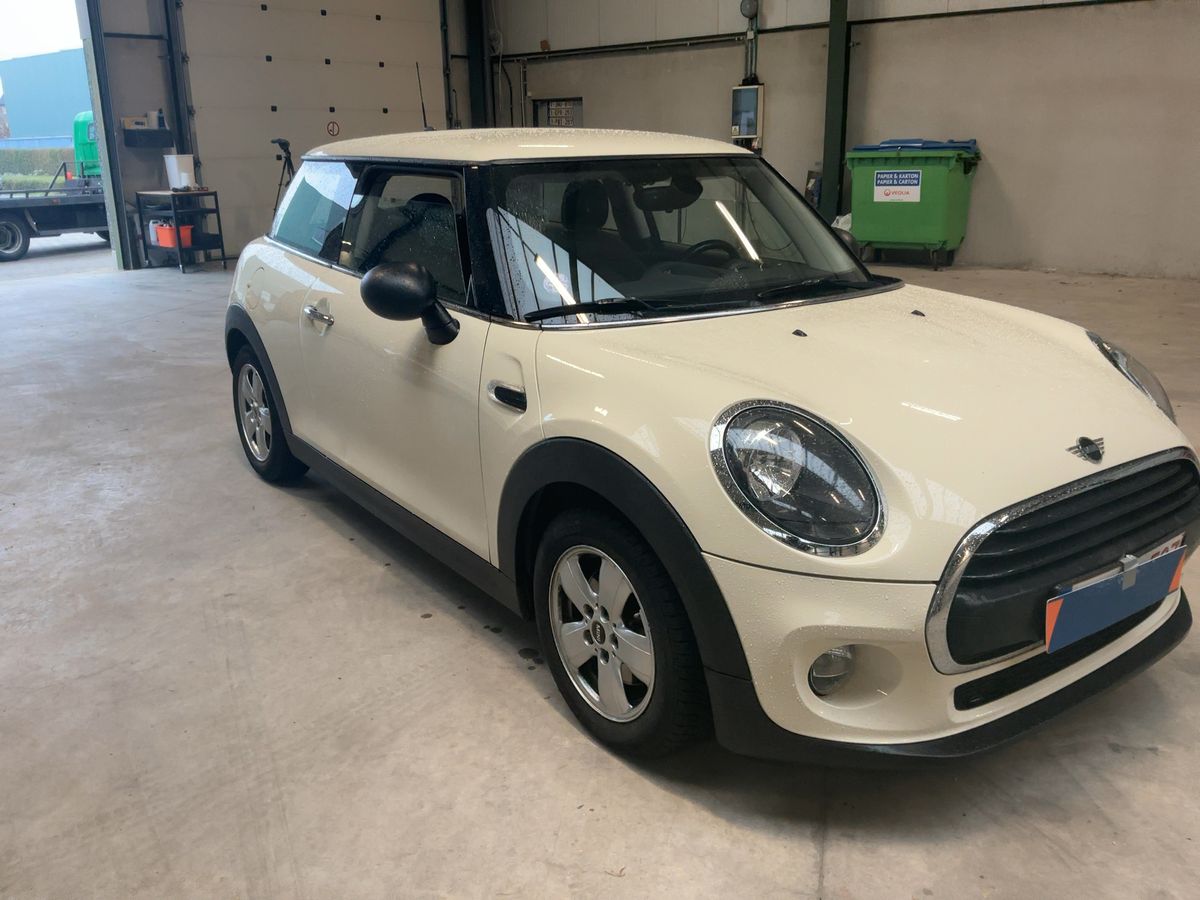 MINI One 2019 — photo 13
