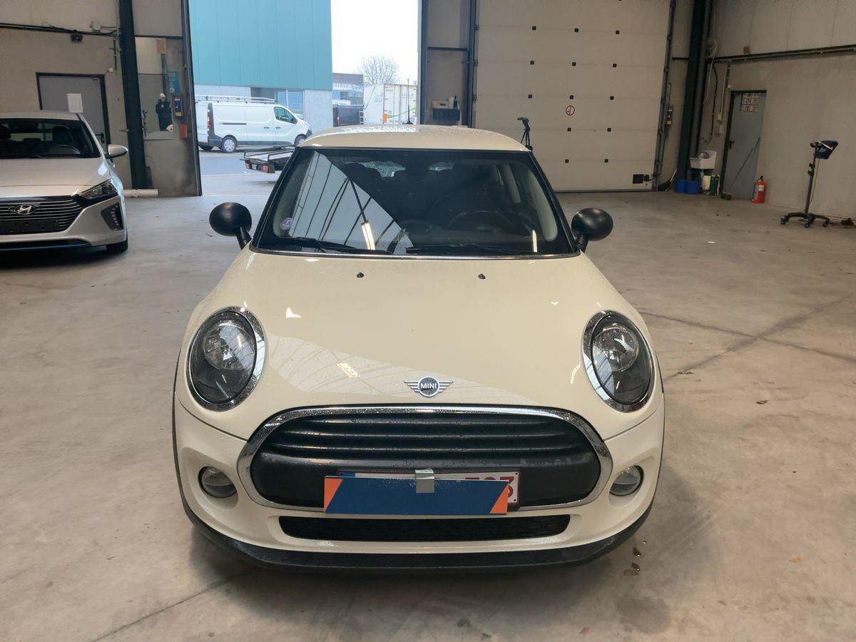 MINI One 2019 — photo 15
