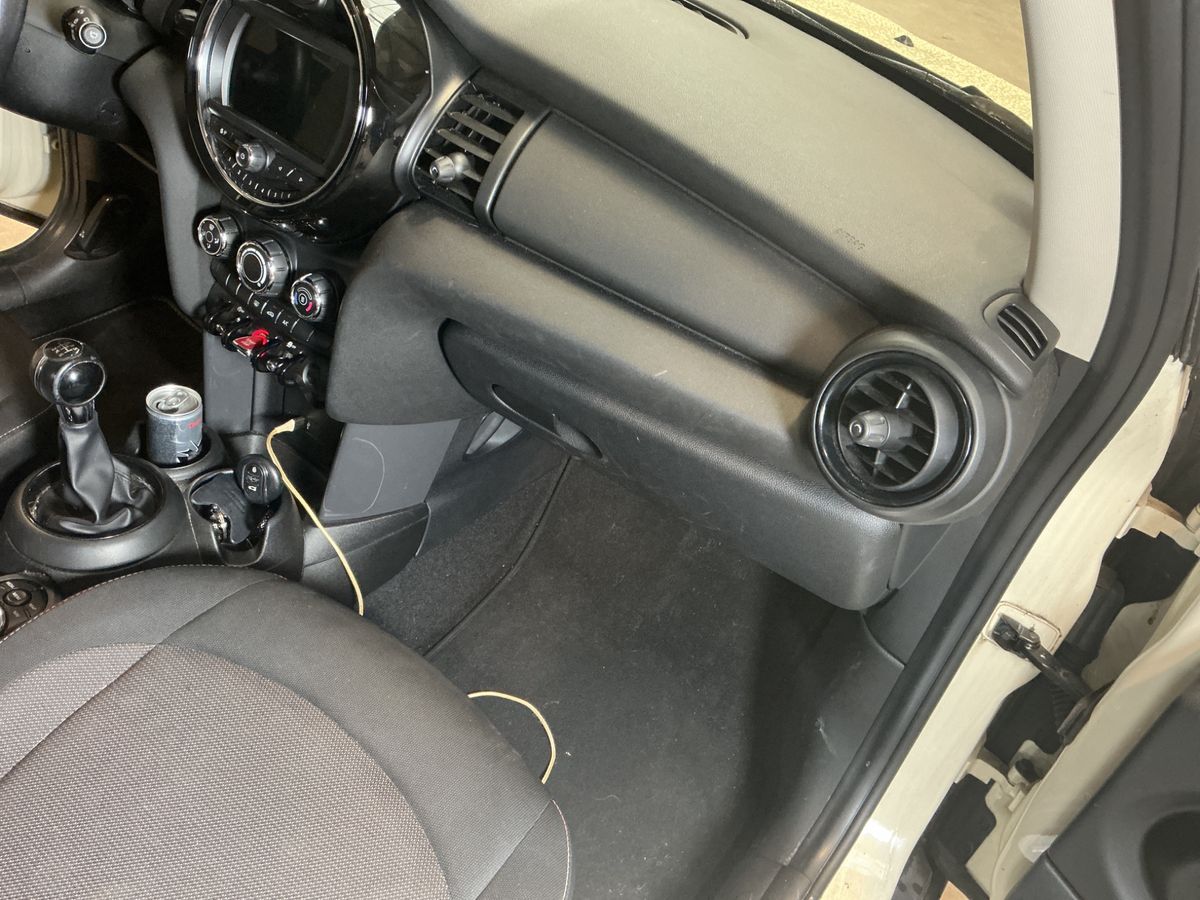 MINI One 2019 — photo 31