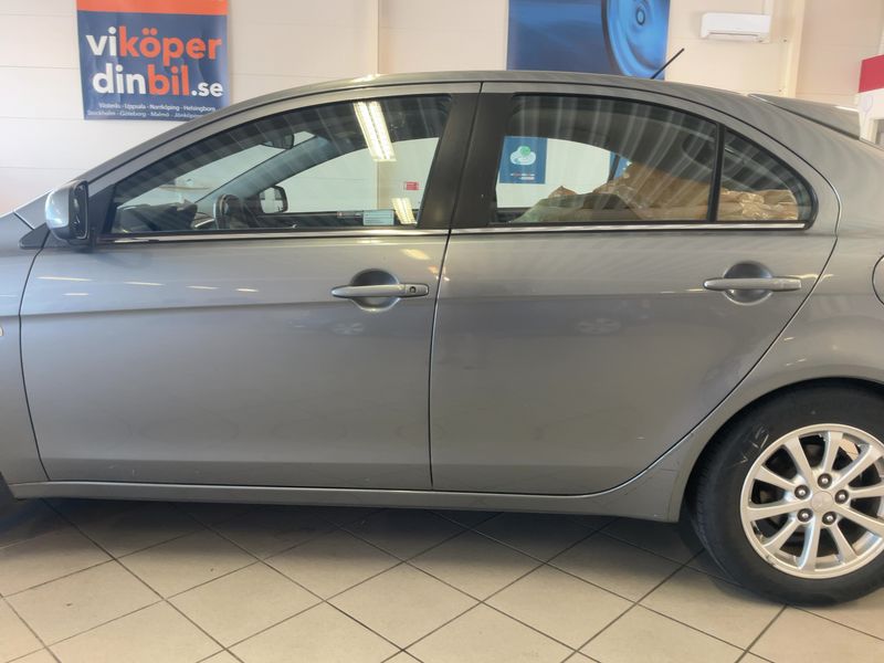 Mitsubishi Lancer 1.6 Lancer — zdjęcie 4