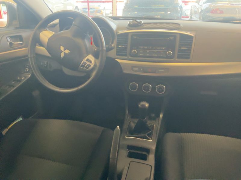 Mitsubishi Lancer 1.6 Lancer — zdjęcie 12