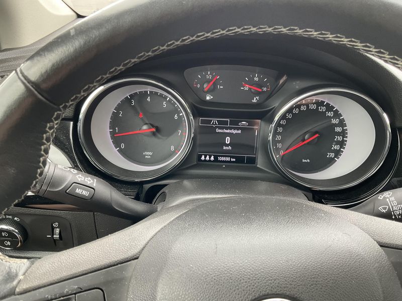 Opel Astra 1.4 SIDI Turbo Innovation — zdjęcie 13