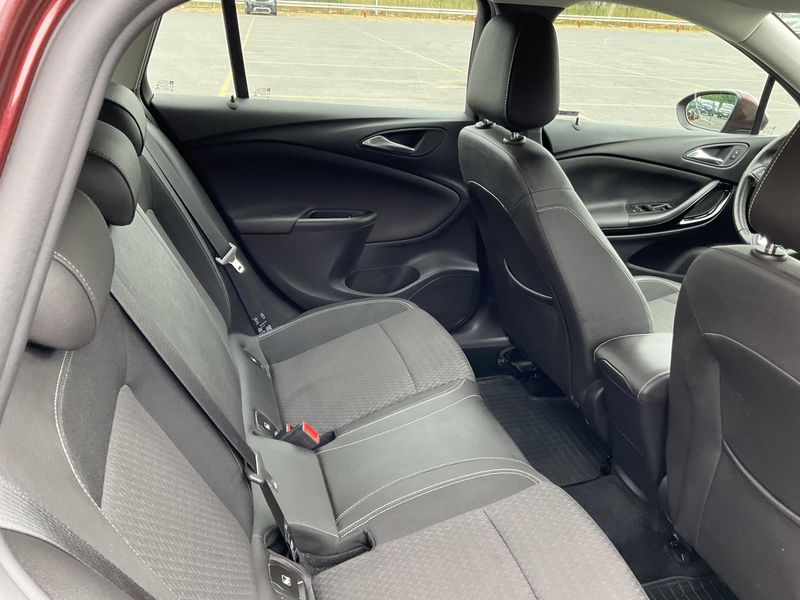 Opel Astra 1.4 SIDI Turbo Innovation — zdjęcie 14
