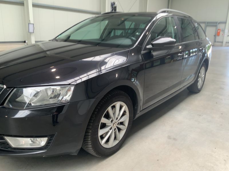 Skoda Octavia 2.0 TDI Style — zdjęcie 2