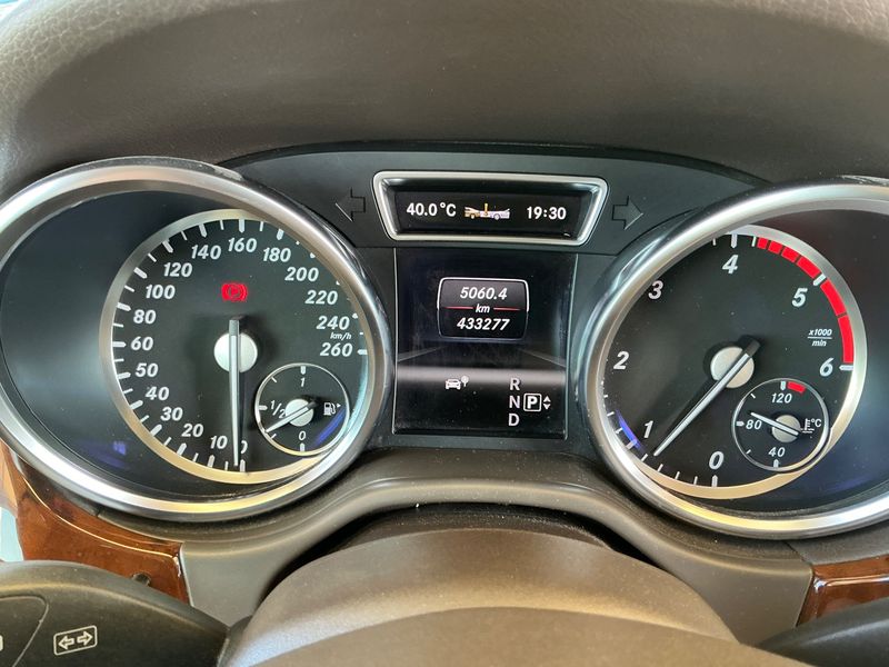 Mercedes-Benz M-Klasse ML 350 CDI BlueTEC — zdjęcie 13
