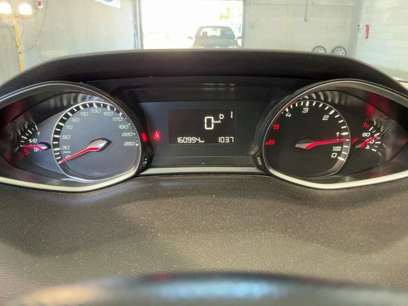 Peugeot 308 1.6 Blue-HDi Allure 2015 – снимка 18