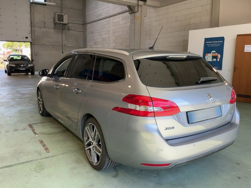 Peugeot 308 1.6 Blue-HDi Allure 2015 – снимка 6