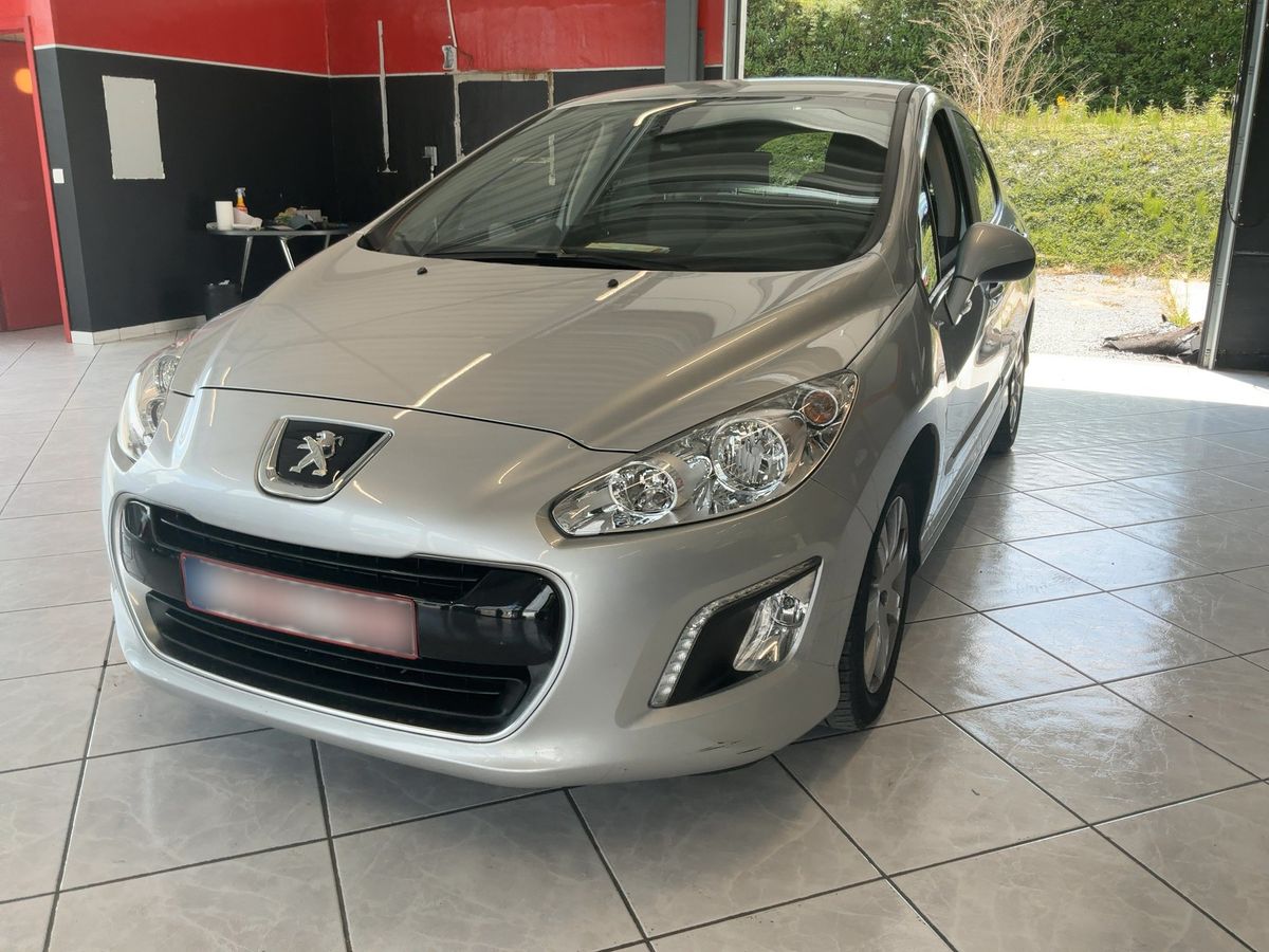 Peugeot 308 2012