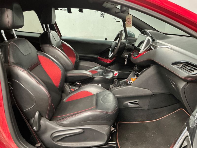 Peugeot 208 1.6 THP GTi 2013 – снимка 3