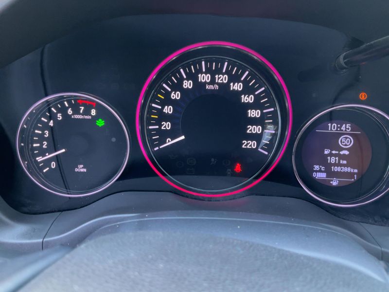 Honda HR-V 1.5 i-VTEC Executive — zdjęcie 13