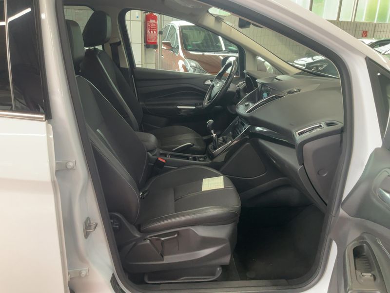 Ford C-Max 1.5 EcoBoost Titanium — zdjęcie 11