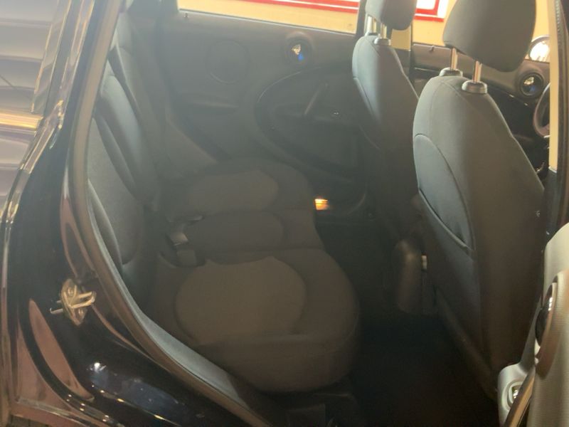 MINI Countryman Cooper D — zdjęcie 14