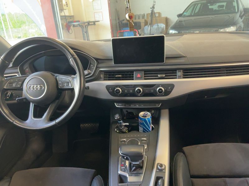 Audi A4 2.0 TDI Sport — zdjęcie 12
