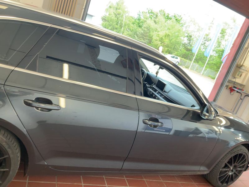 Audi A4 2.0 TDI Sport — zdjęcie 7
