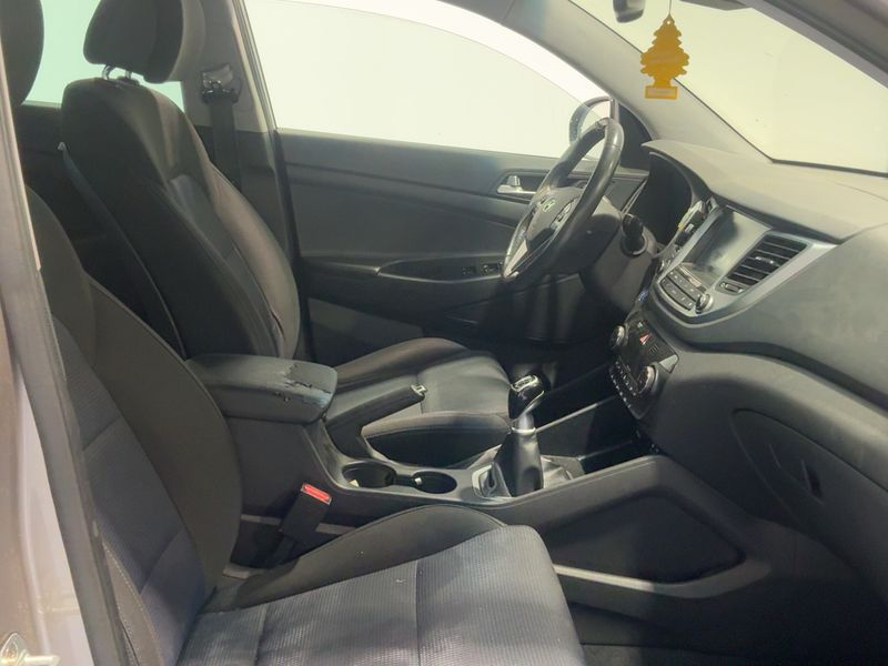 Hyundai Tucson 1.7 CRDi Xpossible ISG 2WD 2017 – снимка 16