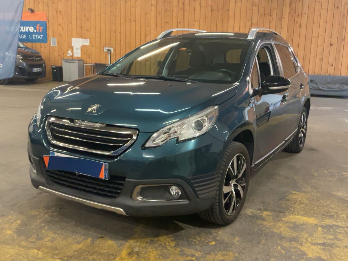 Peugeot 2008 1.2 e-THP Urban Cross