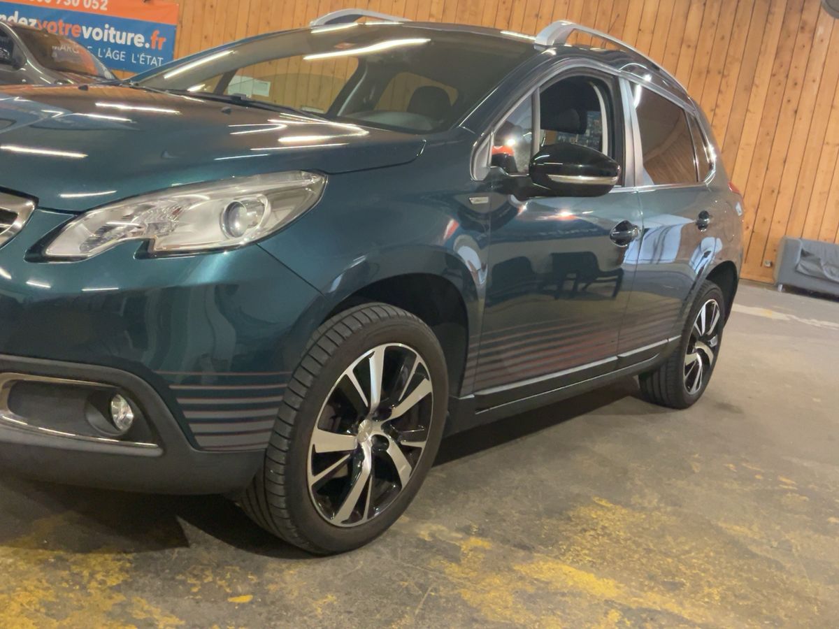 Peugeot 2008 1.2 e-THP Urban Cross