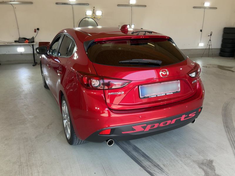 Mazda 3 2.0 Revolution — zdjęcie 3