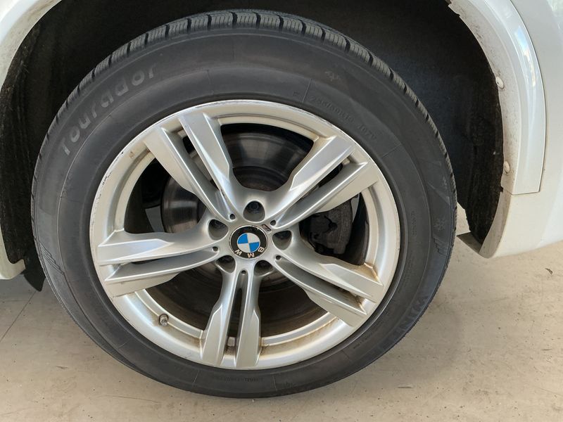 BMW X5 xDrive 40d — zdjęcie 19