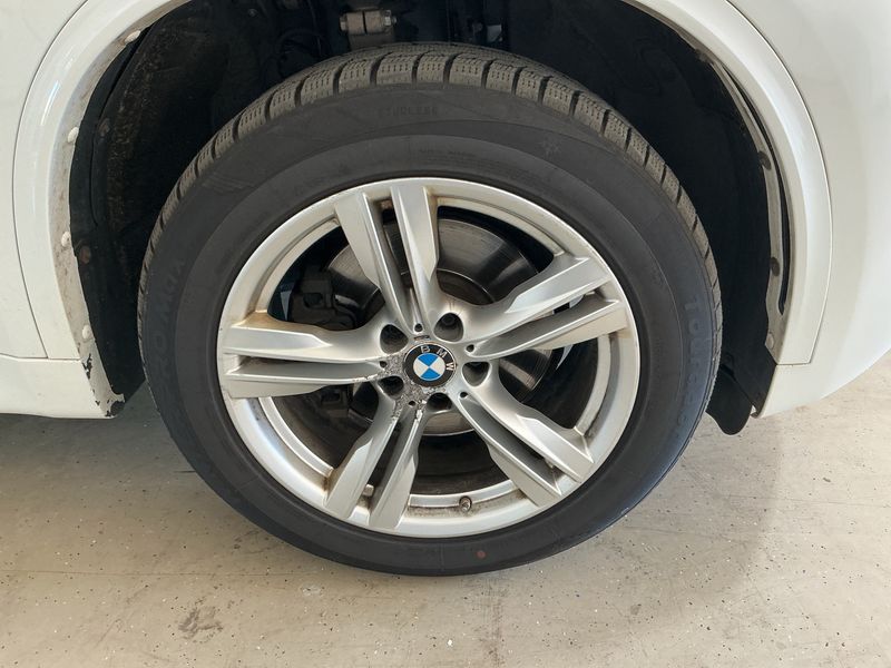 BMW X5 xDrive 40d — zdjęcie 22