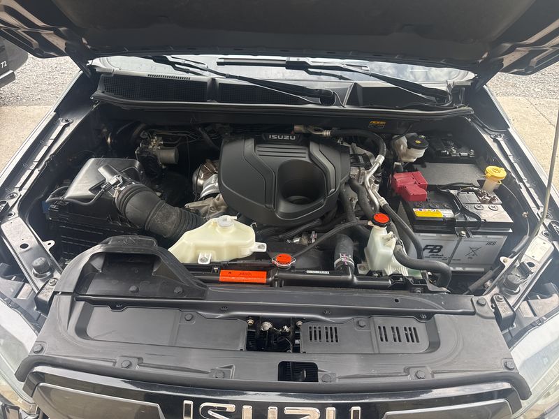Isuzu D-MAX 1.9 Turbodiesel Double Cab 4WD L — zdjęcie 8