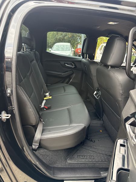 Isuzu D-MAX 1.9 Turbodiesel Double Cab 4WD L — zdjęcie 14