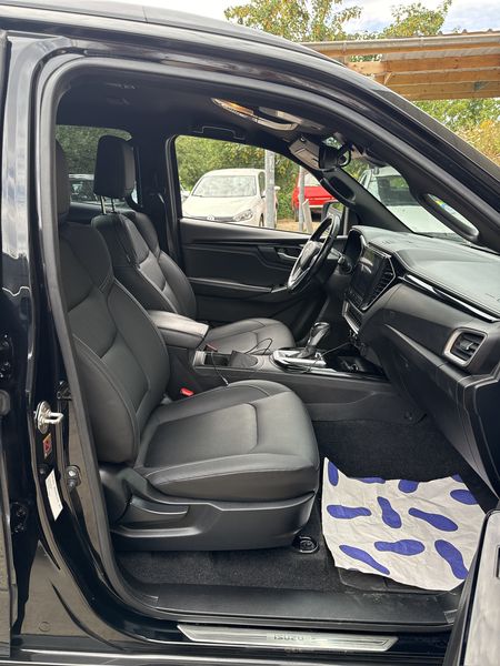 Isuzu D-MAX 1.9 Turbodiesel Double Cab 4WD L — zdjęcie 10