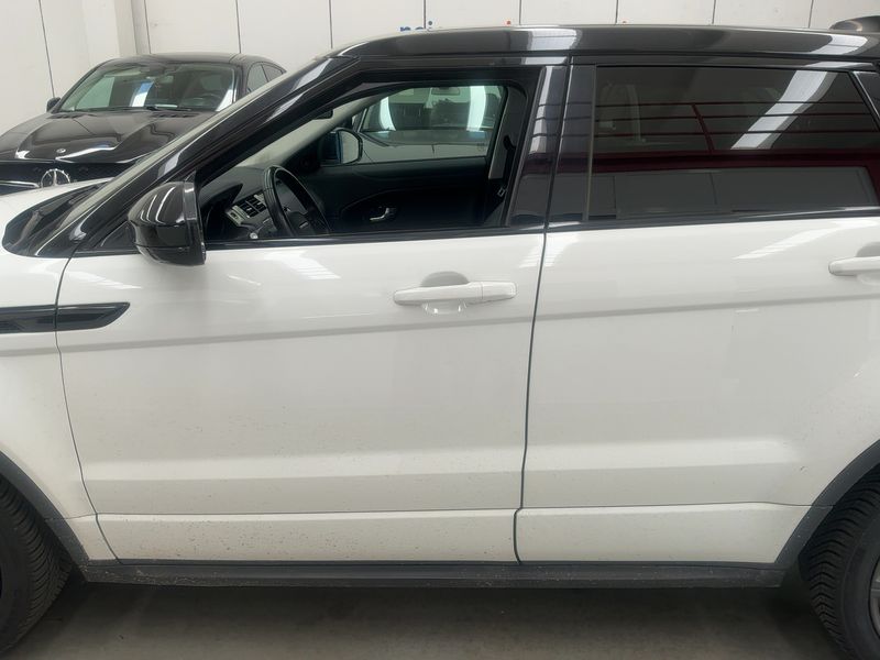 Land Rover Evoque 2.0 Sd4 SE Dynamic — zdjęcie 4