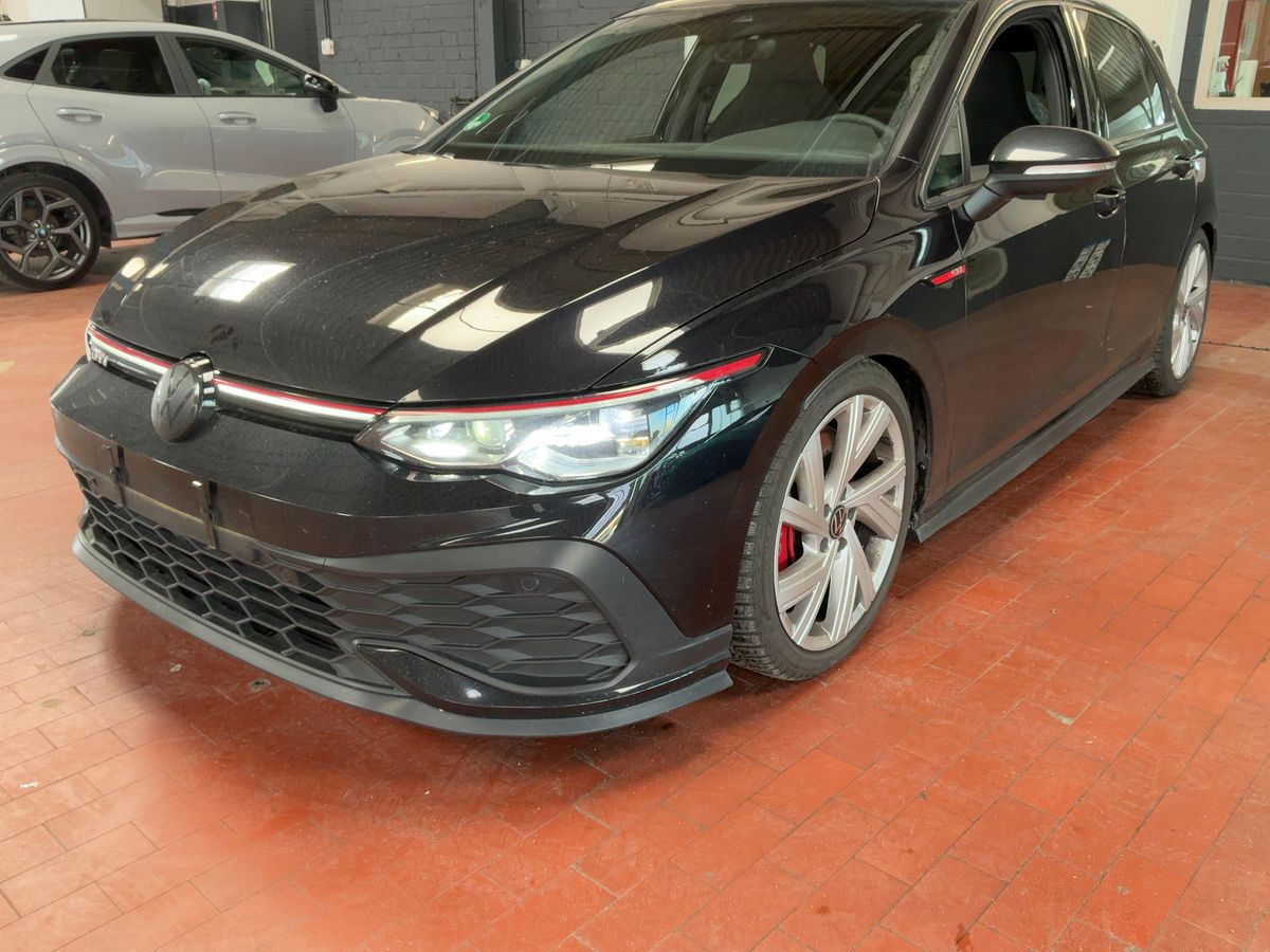 Volkswagen Golf 2021 — photo 1