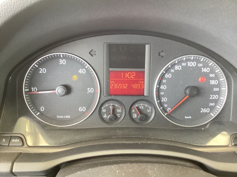 Volkswagen Golf V 1.9 TDI Trendline — zdjęcie 4