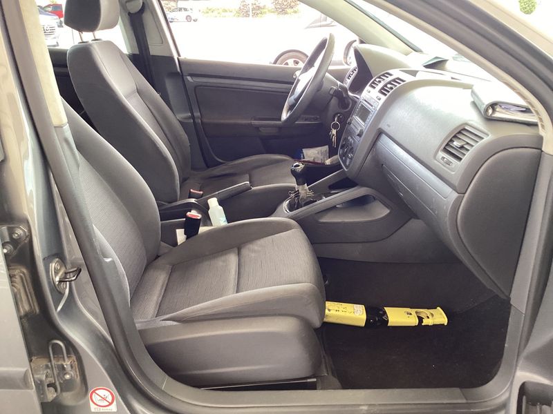 Volkswagen Golf V 1.9 TDI Trendline — zdjęcie 3