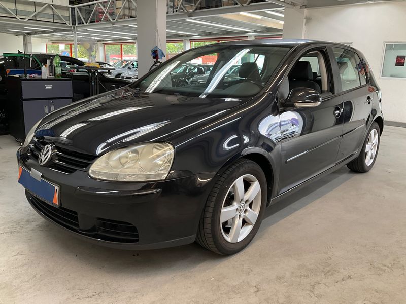Golf V 2.0 FSI Sportline