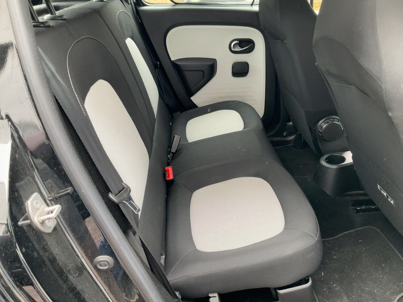 Renault Twingo 1.0 SCe Zen — zdjęcie 14