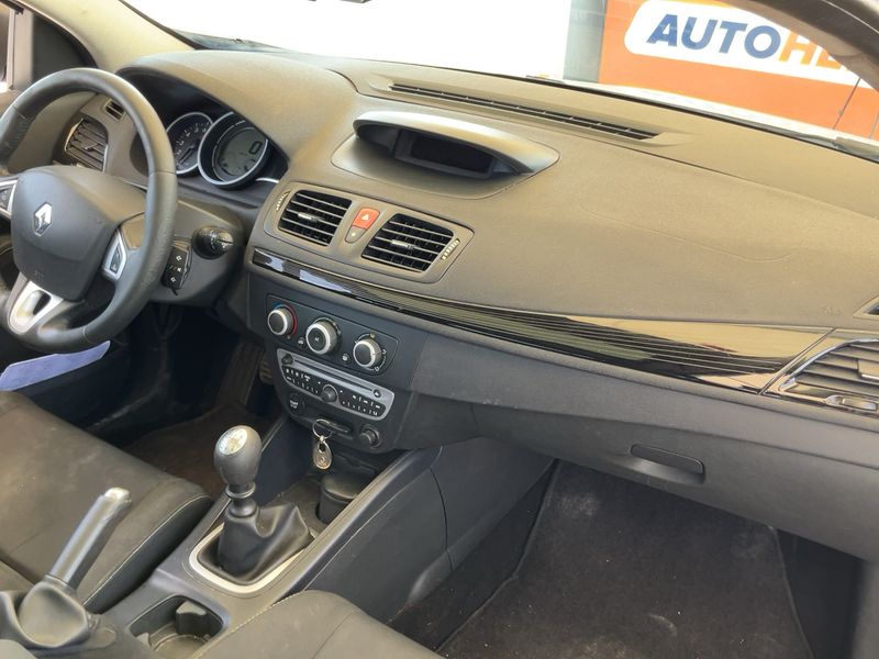 Renault Megane 1.6 Color Edition — zdjęcie 12