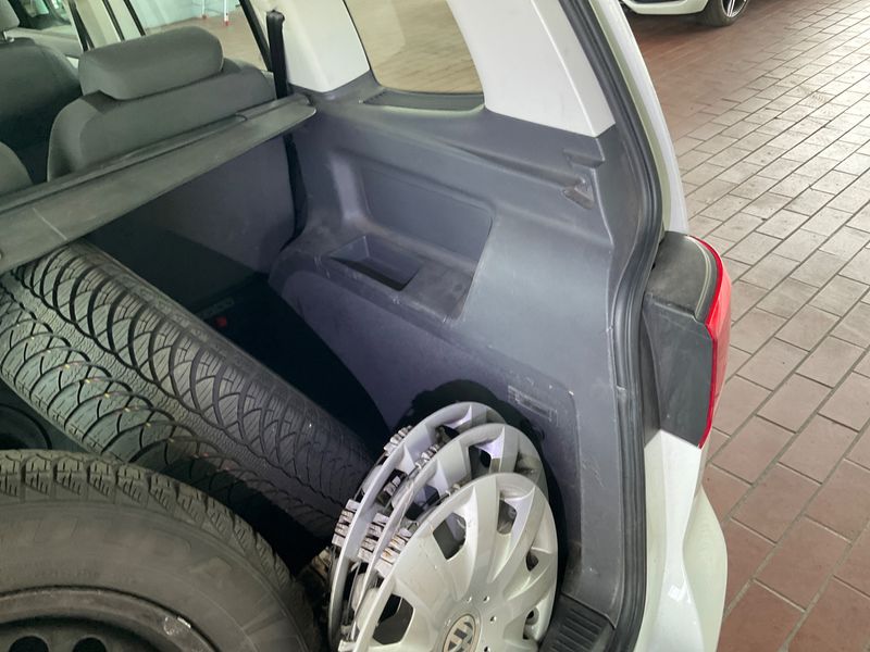 Volkswagen Touran 1.6 TDI Trendline 2014 – снимка 40
