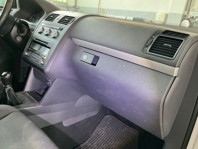 Volkswagen Touran 1.6 TDI Trendline 2014 – снимка 37