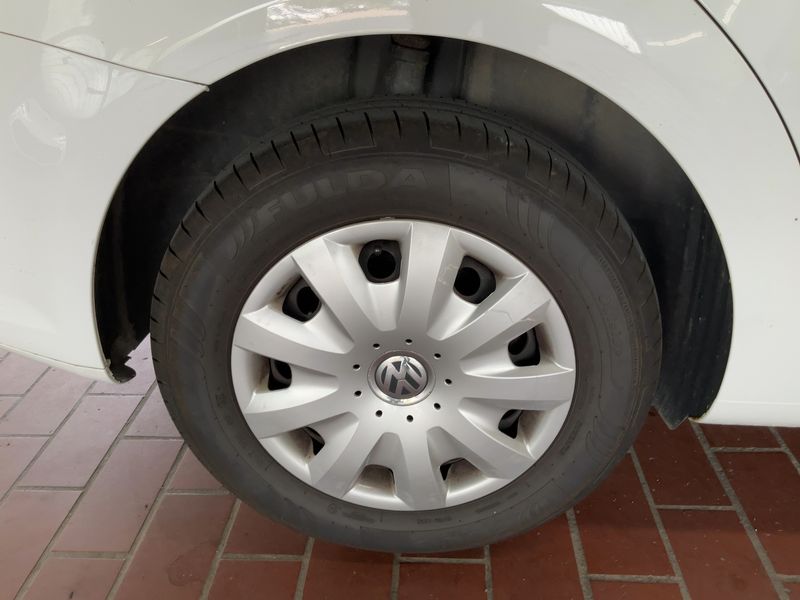 Volkswagen Touran 1.6 TDI Trendline 2014 – снимка 9