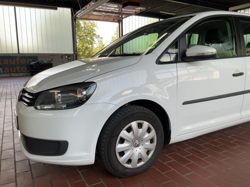 Volkswagen Touran 1.6 TDI Trendline 2014 – снимка 2
