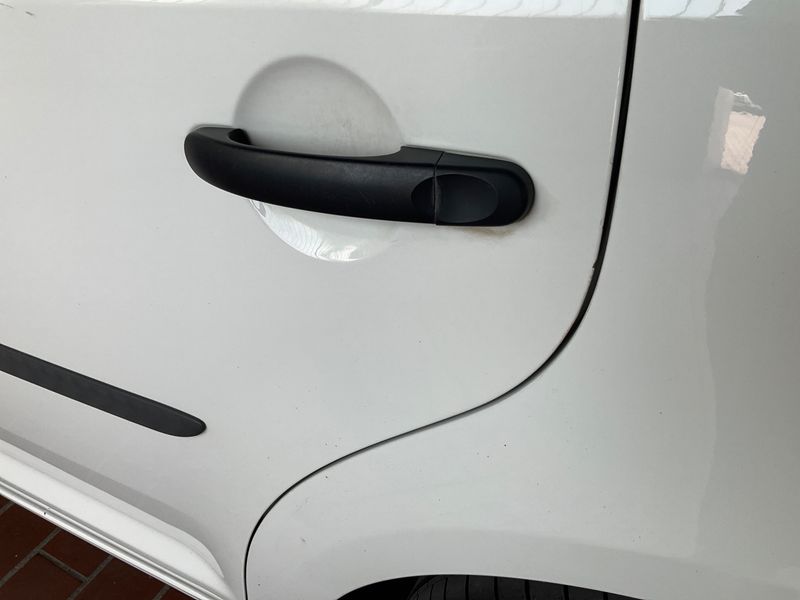 Volkswagen Touran 1.6 TDI Trendline 2014 – снимка 51