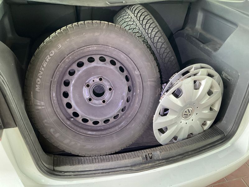 Volkswagen Touran 1.6 TDI Trendline 2014 – снимка 42