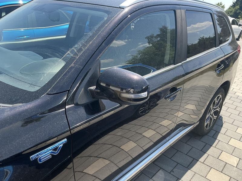 Mitsubishi Outlander 2.0 PHEV PHEV Plus 4WD — zdjęcie 4