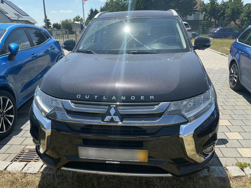 Mitsubishi Outlander 2.0 PHEV PHEV Plus 4WD — zdjęcie 9