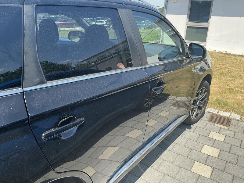 Mitsubishi Outlander 2.0 PHEV PHEV Plus 4WD — zdjęcie 7