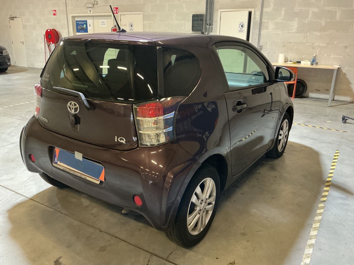 Toyota iQ 1.0 VVT-i