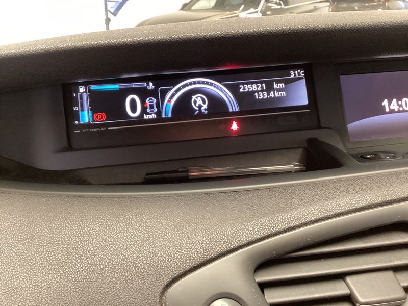Renault Grand Scenic 1.5 dCi Authentique — zdjęcie 4