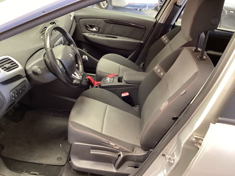 Renault Grand Scenic 1.5 dCi Authentique — zdjęcie 3