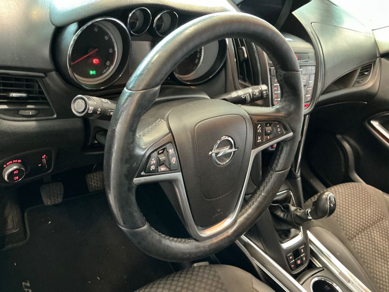 Opel Zafira Tourer 2.0 CDTI Innovation 2016 – снимка 50