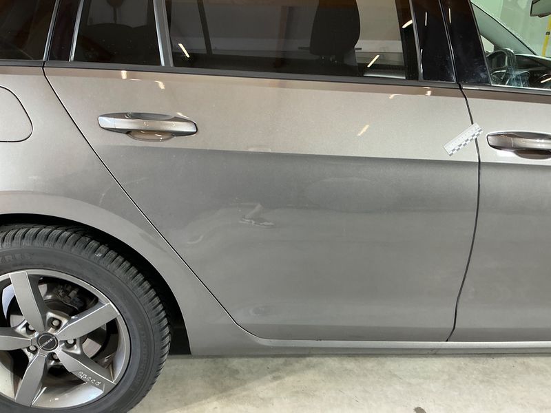 Volkswagen Golf VII 1.6 TDI Comfortline BlueMotion Tech 2015 – снимка 28