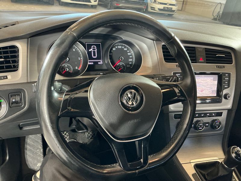 Volkswagen Golf VII 1.6 TDI Comfortline BlueMotion Tech 2015 – снимка 36